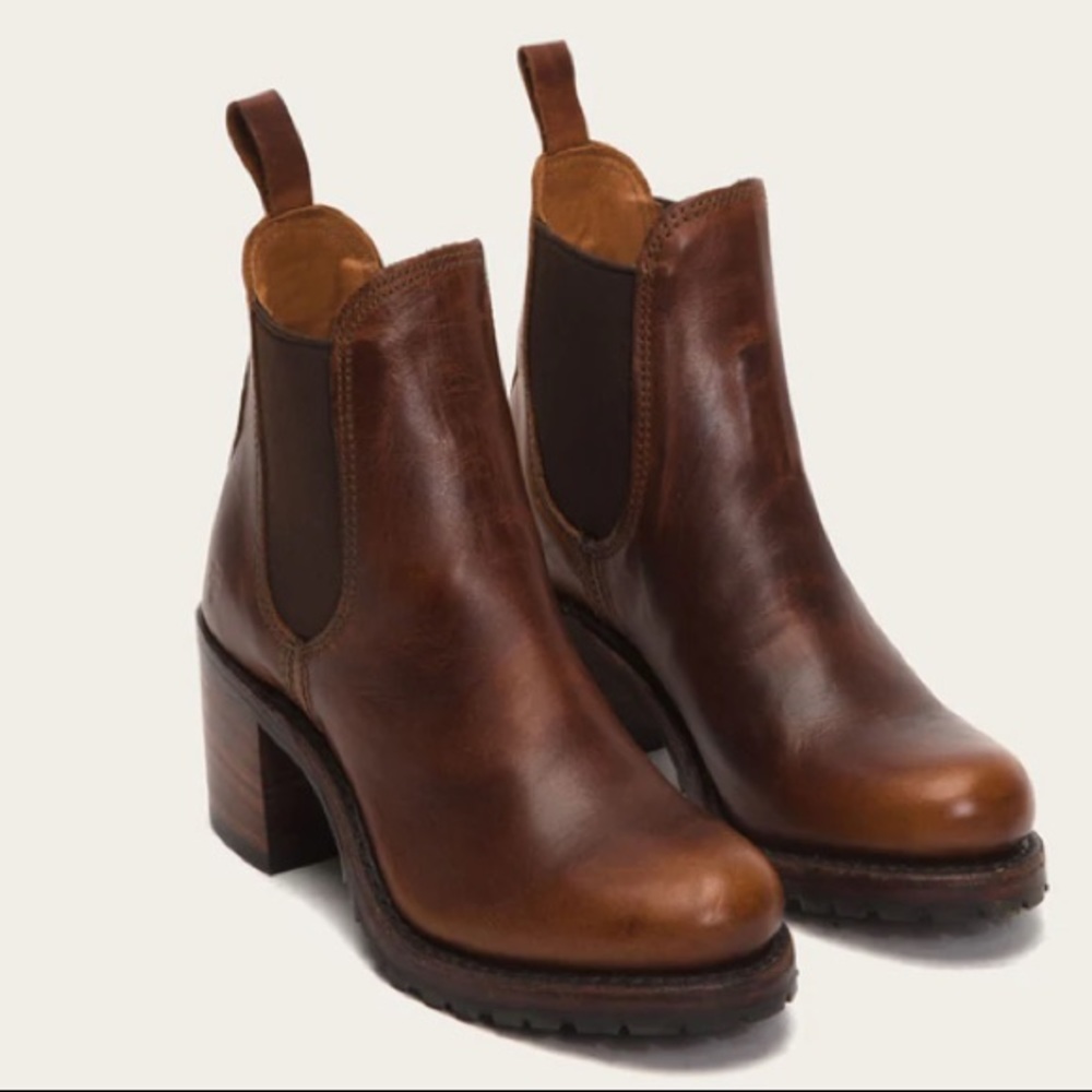 Frye Sabrina Chelsea Boots